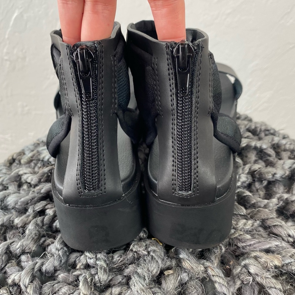 MIA Violla black/camo vegan leather platform sandal sz 7.5 - Picture 5 of 10